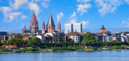 Mainz city center viewed from Rhine River, Mainz, Rhineland-Palatinate, Germany, Europe