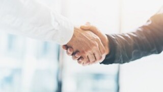 handshake fotolia 230x150
