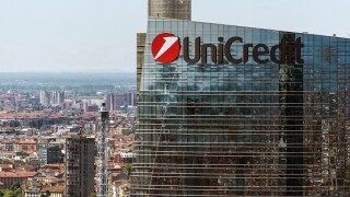 Unicredit_tower_from_unicredit