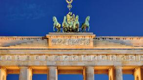 Germany, Berlin: Top of the Gate of Brandenburg by night