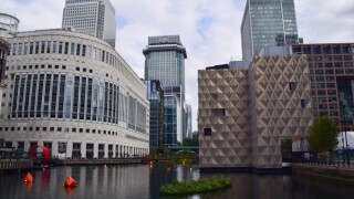 canarywharf2-alamy-050925.jpg