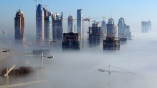 Dubai_Construction_Cranes_Fotolia_230x150