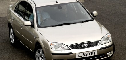 2003 ford mondeo saloon uk. Image shot 2001. Exact date unknown.