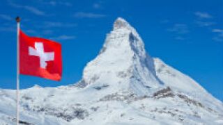 SwissMountain_fotolia_230x150