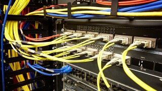 Fiber optic connections high bandwidth data link