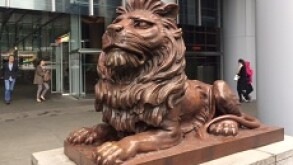 HSBC_HQ_lion_230px