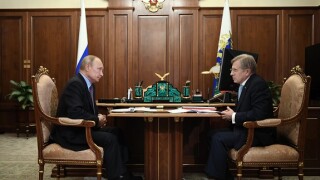 Putin_aeroflot_CEO_PA_575x375_Oct27