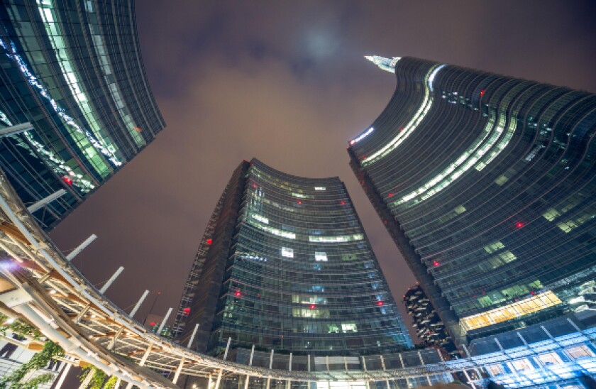 alamy 2021-05-12 unicredit tower 575x375