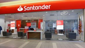 A Santander bank branch at the Staten Island Mall, New York, NY.