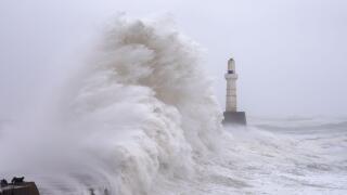 Scotland, Oct 19th 2023: Waves at Aberdeen south breakwater during storm Babet