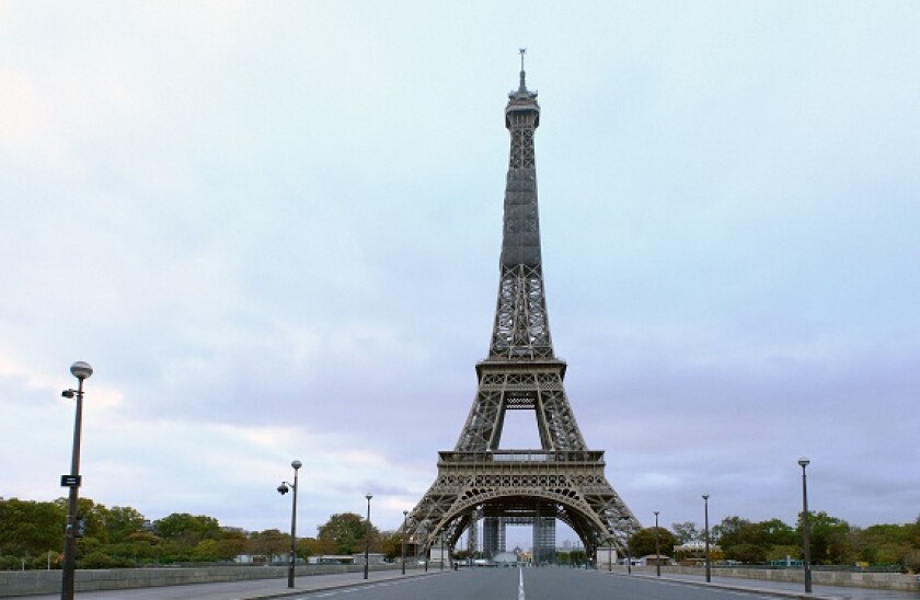 Paris_deserted_lockdown_covid_PA_575x375_Oct30