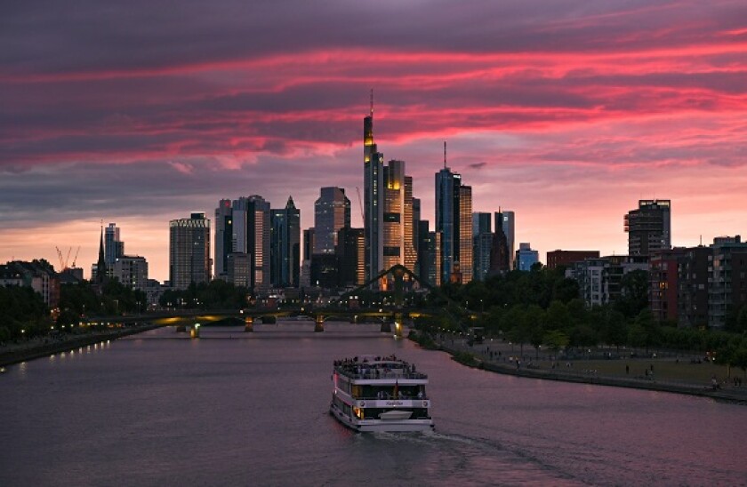 Frankfurt_Am_Main_PA_575_375