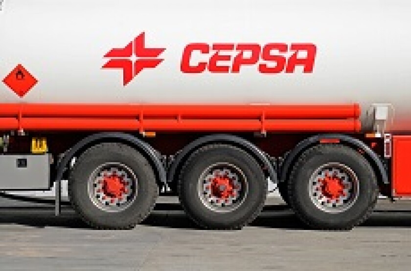 Cepsa_Lorry_alamyx153x230