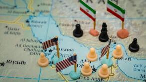Geopolitical conflict between Iran and the USA for oil control
