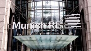 27 January 2025, Bavaria, Munich: The lettering and corporate logo of Munich RE can be seen above the entrance to the headquarters of Munchener Ruckversicherungs-Gesellschaft Aktiengesellschaft in Munich (Bavaria) on January 27, 2025. The company has been
