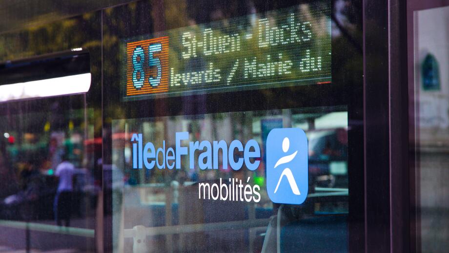 Detail of a bus, ile-de-France mobilites