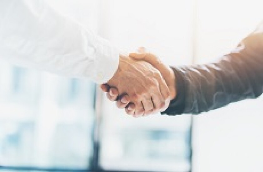 handshake fotolia 230x150