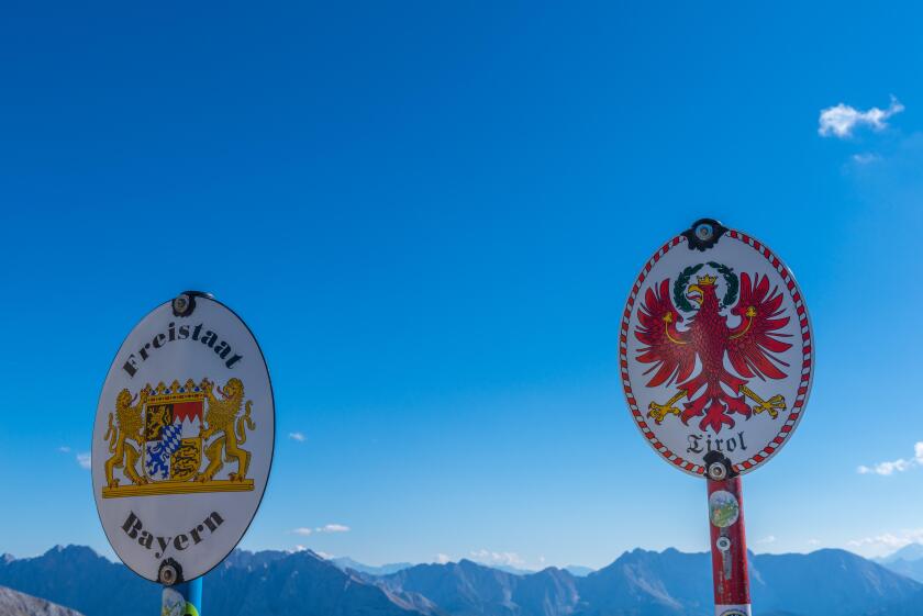 Passamani  Panoramaweg or Passamani Hiking Trail, Karwendelbahn, Mittenwald, Karwendelgebirge or Karwendel Mountains, The Alps, Bavaria, Germany