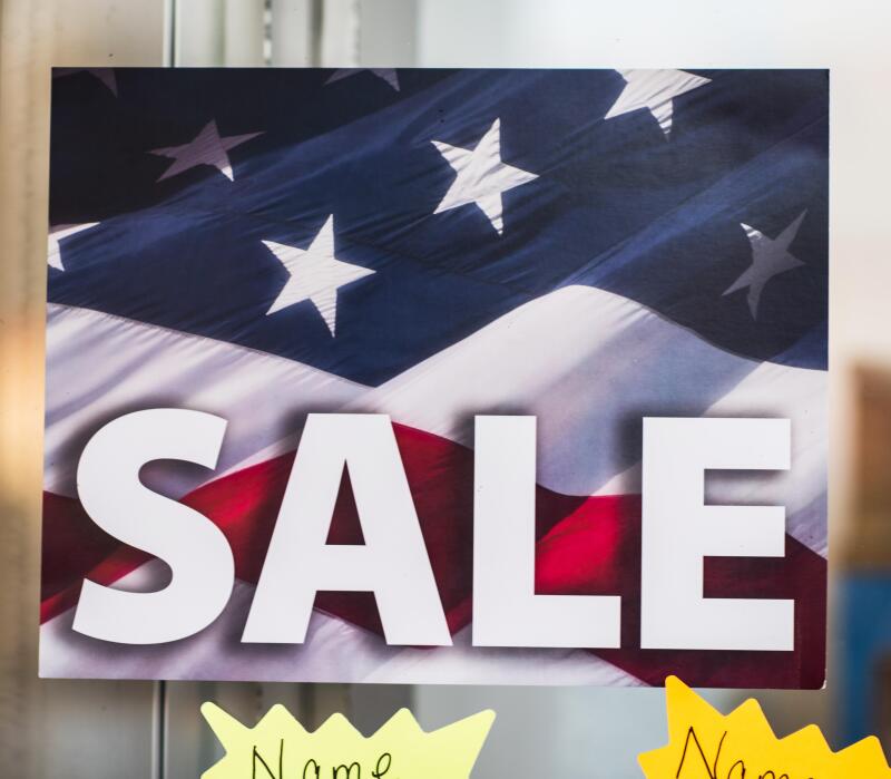 SALE sign. USA.