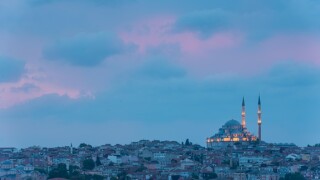 Istanbul from Alamy 17Jul25 575x375.jpg