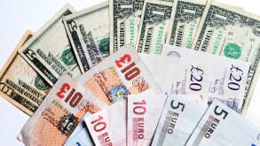 euros sterling or dollars HiRes 575
