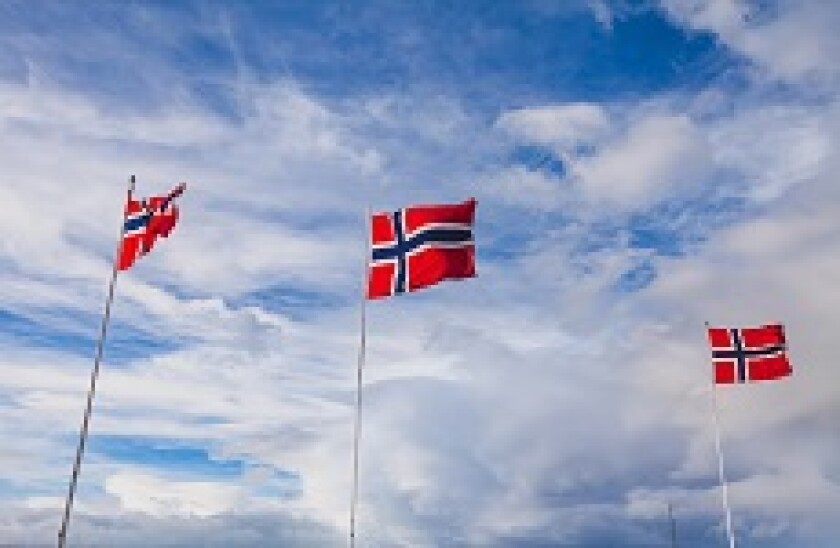 Norway_Flags_Alamy_230x150_041019