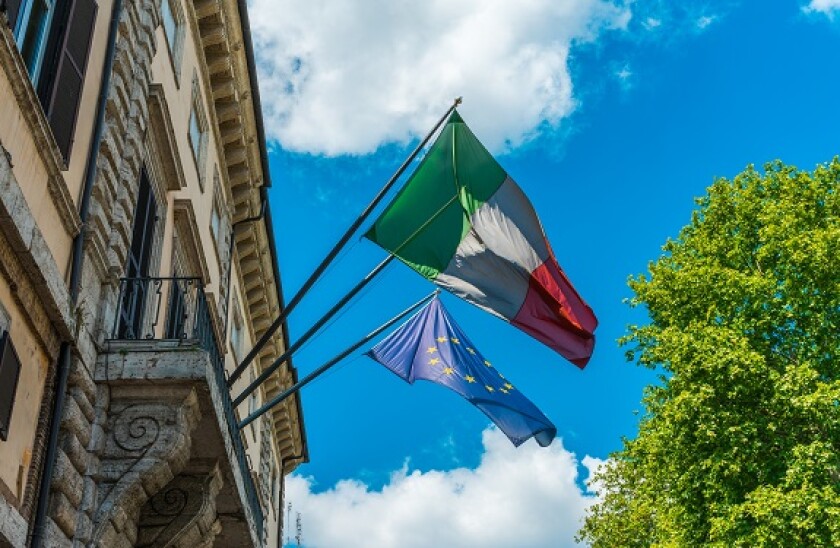 Italy_Europe_Flag_575x375_Adobe_160120