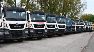 MAN Nutzfahrzeuge, gebrauchte M.A.N. LKW bei einem Nutzfahrzeughandler in Bayern. Im Jahr 2024 setzten die Marken der Traton Group, MAN, Scania, Volkswagen Truck and Bus, International Motors und Neoplan insgesamt rund 334000 Fahrzeuge ab. Das Angebot umf