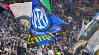 MILAN, ITALY, 25 SEPTEMBER, 2021: Fans of Internazionale during the Serie A match between FC Internazionale and Atalanta BC at Giuseppe Meazza stadium. Credit: Tommaso Fimiano/Medialys Images/Alamy Live News