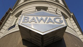 Vienna, Schwarzenbergplatz, BAWAG. Image shot 2005. Exact date unknown.