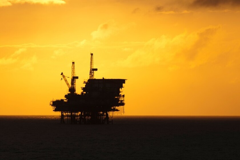 Oil rig from Alamy 15Dec22 575x375