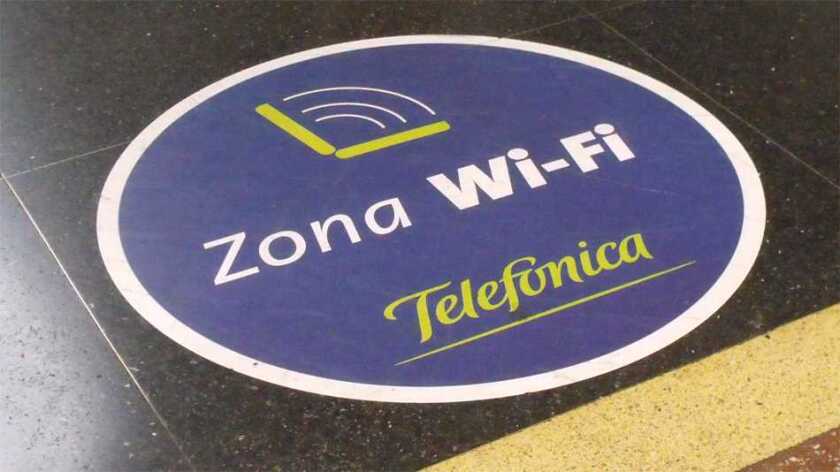 Telefónica wifi sign.jpg