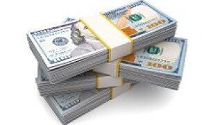 Four_stacks_of_dollars_Fotolia_230x150
