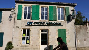 holiday, France, Ille de Re, bank credit agricole