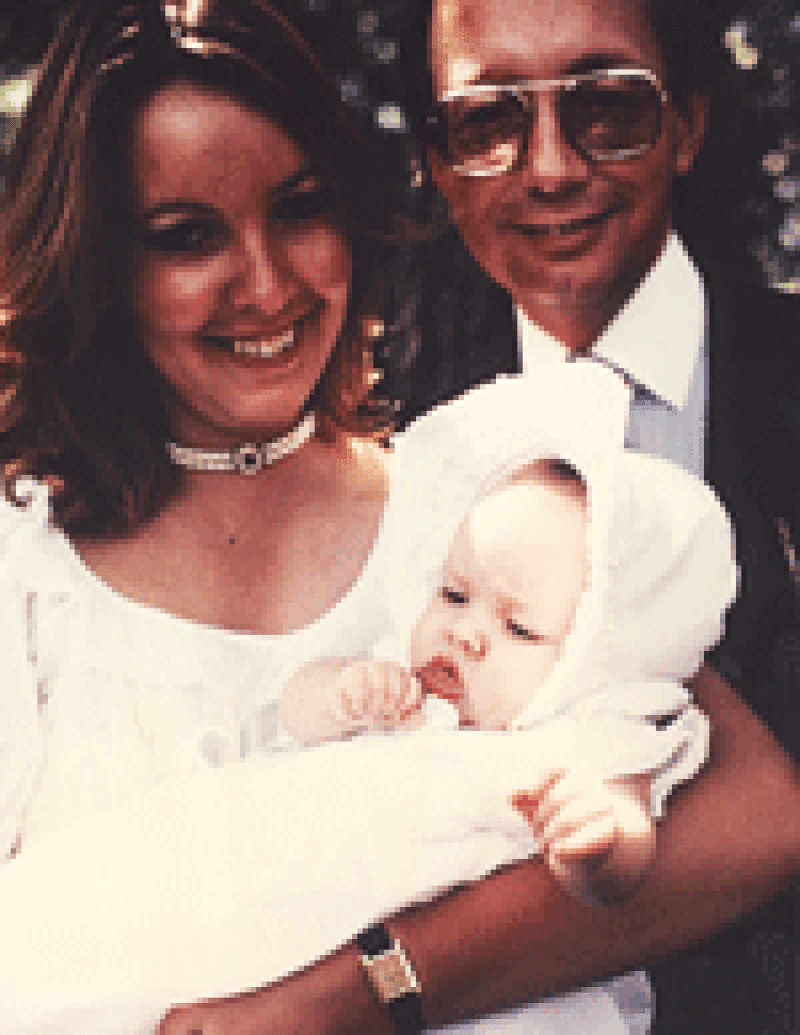 ian-wife-baby-adj.gif