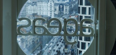 ageaswindow-alamy-160425