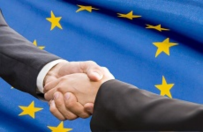 EU_handshake_Fotolia_230x150