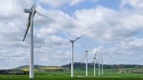 Following the bad weather that took place last week between Aude and Haute-Garonne counties, a wind turbine blade was torn apart by the wind on April 2. Located between the municipalities of Saint-Felix-Lauragais, Roumens and Montegut-Lauragais (France), 