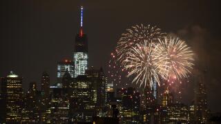 fourth of july fireworks manhattan new york 2015 freedom tower