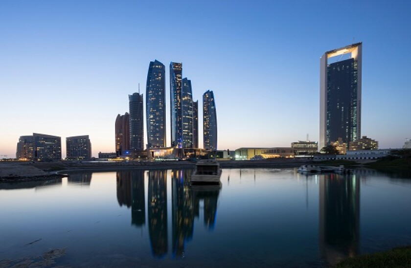 Abu_Dhabi_night_alamy_575_375