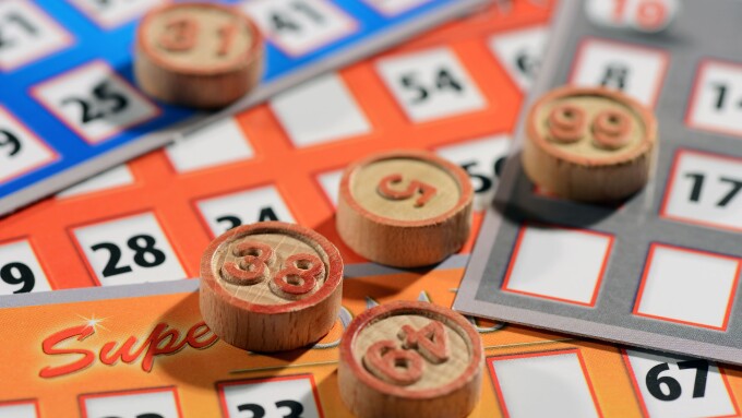 Bingo cards and numbers