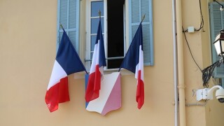 French_flags_trio_three_Adobe_575x375_160120