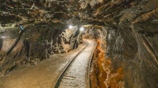 gold mine from alamy sept 15 2025.jpg