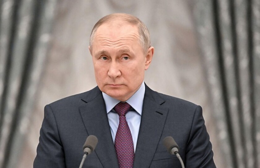 Putin just before war 2022 from Alamy 2Jun22 575x375