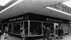 Midland Bank at The Forum Shopping Centre, Segedunum Way, Wallsend, Tyne and Wear, 16th November 1989.