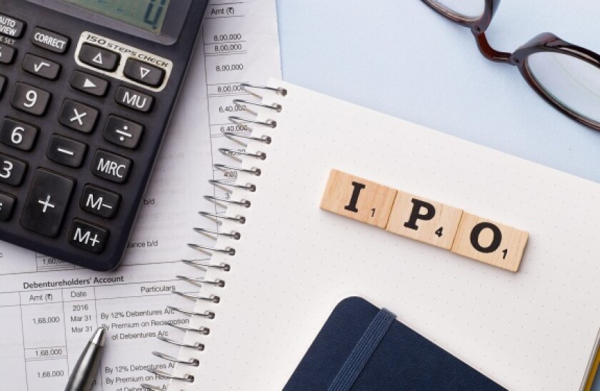 IPO_book_calculator_alamy_575x375.jpg