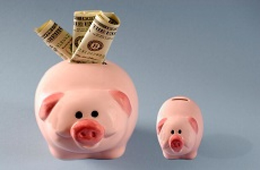 Large_small_piggy_banks_Alamy_230x150_211119