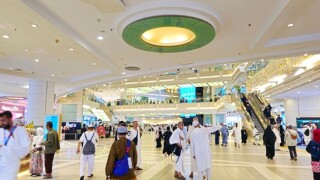Saudi Arabia shopping from Alamy 17Dec24 575x375.jpg