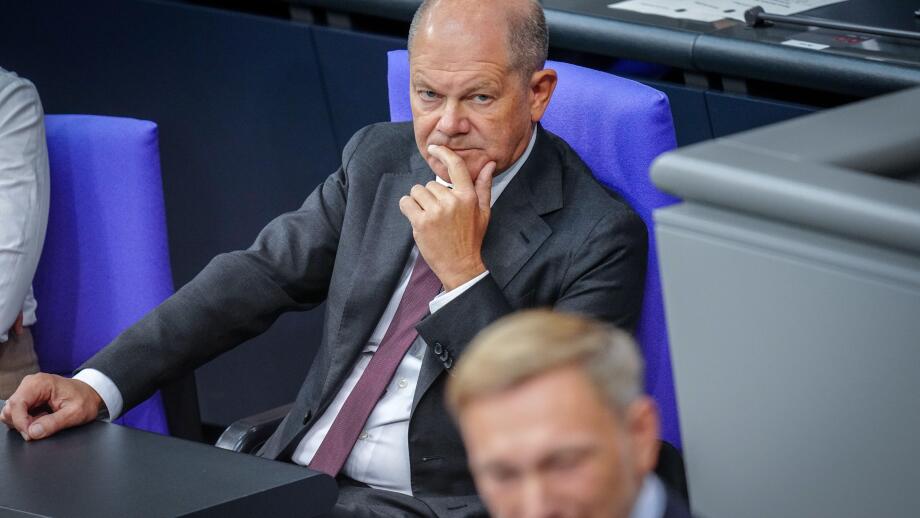 Berlin, Germany. 10th Sep, 2024. Christian Lindner (FDP), Federal Minister of Finance, speaks in the plenary chamber of the Bundestag before Federal Chancellor Olaf Scholz (SPD). The Bundestag discusses the draft budget for 2025. Credit: Kay Nietfeld/dpa/