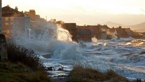 5th Dec. 2013 Prestonpans, East Lothian, Scotland UK, Coastal flooding threatening houses on the east coast, due to the risk of high waves and very fast-moving water.